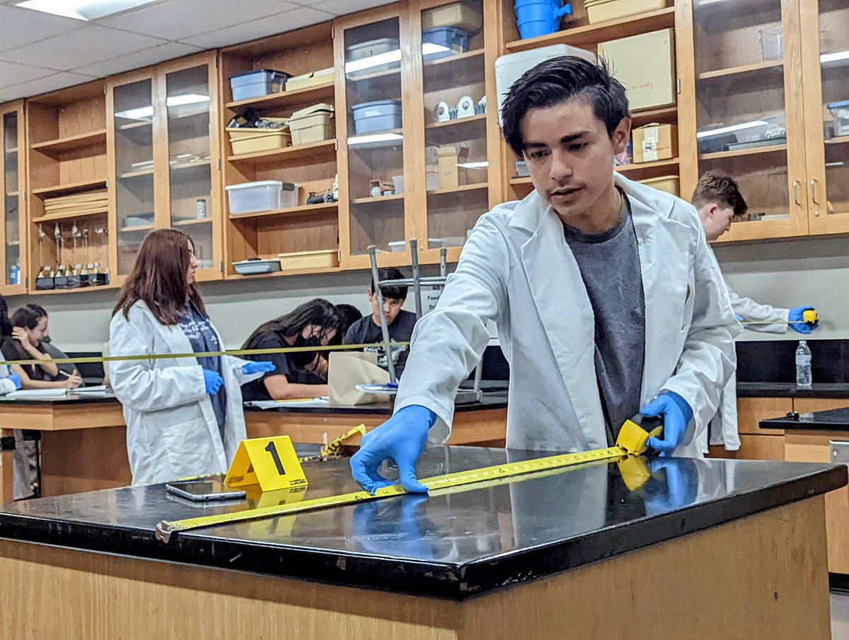StacyKTweets's tweet photo. Wow, @SaddlebackHS students created a crime scene investigation during the 1st week of school! How cool is that‽ @CTEsausd prepares Ss for the #SAUSDGraduateProfile to earn High Skill, High Wage &amp; High Demand Careers!
#WeAreSAUSD
#Proud2BeSAUSD
#KidsDeserveIt
#SAUSDFirstDay2022 https://t.co/7TPQ7A8i2f