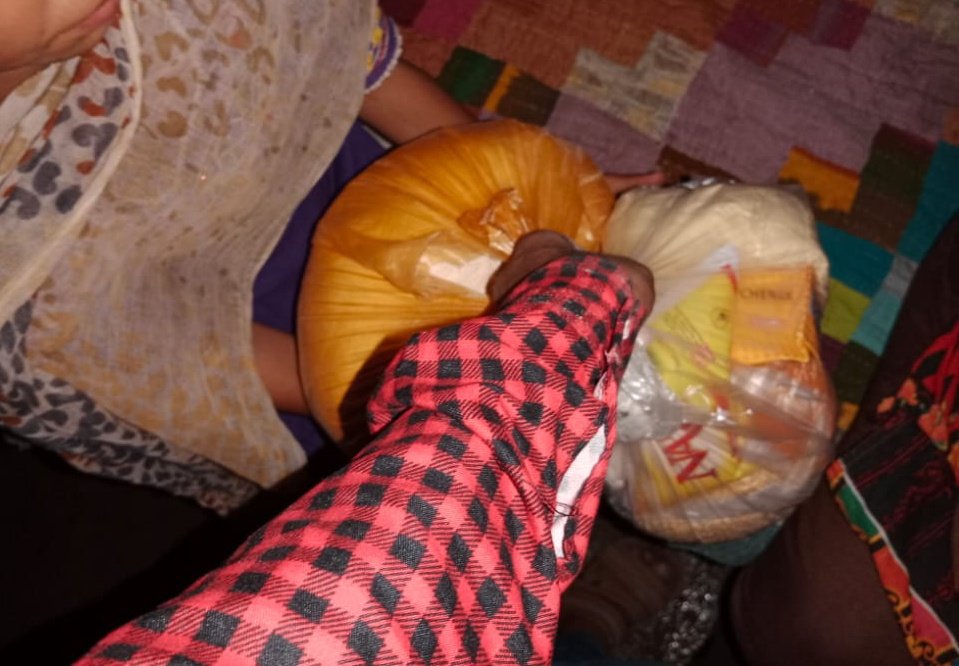 IYWO_'s tweet photo. Indus Youth Welfare Organization continuously serving the community, whose houses are collapse/damaged by the rains.
Today, on 21st August 2022, Emergency Rain Relief team providing food and other necessary material to the people of rain affected areas of TandoJam. @fuad_soomro https://t.co/hTYw5D5Hn0