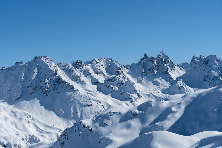 GognaBlog's tweet photo. No more new artificial snow-making systems have been installed and ski resorts have stopped extending further into natural areas.
#Permafrost #TobiasHipp #AlpineTourism #alpineclimate #skiresorts #TotemeTabu
https://t.co/XCpeoqwn2a https://t.co/hsqKvPEofj