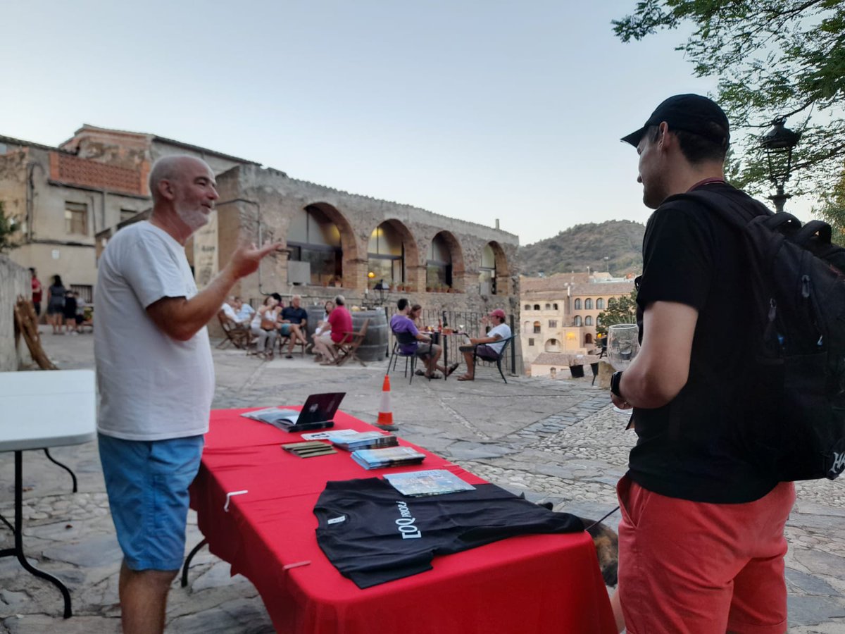doqpriorat's tweet photo. 🍷 Torroja del Priorat va reprendre aquest dissabte la tradicional celebració de la Nit de Vins.
Gràcies per acompanyar-nos-hi!
ℹ Amb la col·laboració 👇
@costadauradatur
@terresebretur
@Dipta_cat
#TorrojadelPriorat #NitdeVins #DOQPriorat https://t.co/zJfd7Wupm3