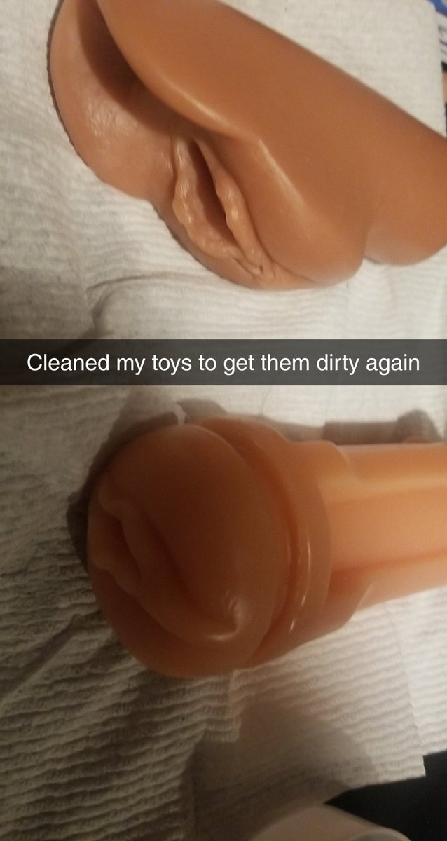 GeekNFreak69's tweet photo. #RedRoom #Toys #Cumsluts #Cumtributes #SoFreshAndSoClean https://t.co/diEQrkysO9