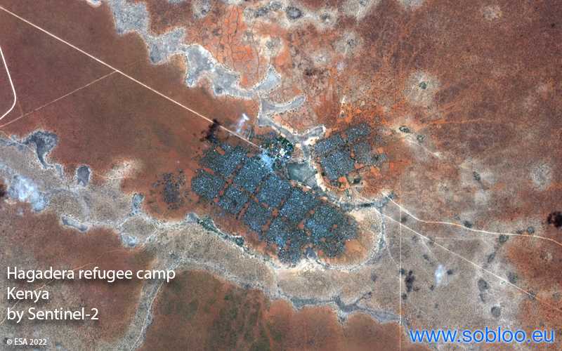 soblooservices's tweet photo. World Humanitarian Day August 19
Opened in 1992 by the UNHCR, Hagadera refugee camp is one of 6 Somali refugee camps in Kenya, near the town of Daabab with half a million inhabitants. 
Sentinel-2 data on https://t.co/RCu2qxqrqu
@EUClimateAction @CopernicusLand @CopernicusECMWF https://t.co/wloMA9qzIB