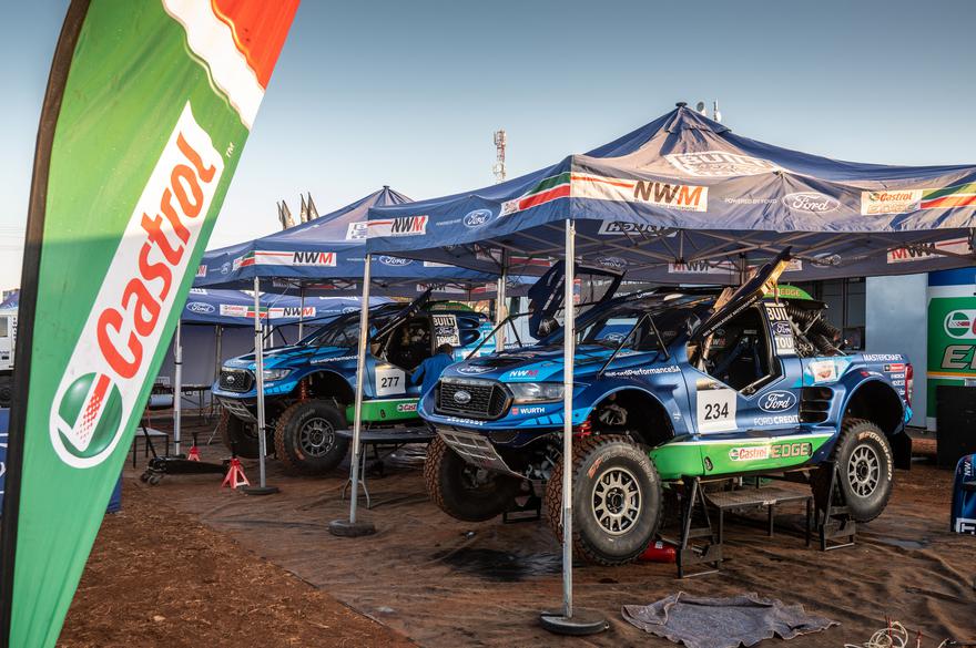 _ArriveAlive's tweet photo. Bronkhorstspruit Throws Spanner in the Works for NWM Ford Castrol Team  https://t.co/9oOF0me1ek

#ArriveAlive #NWMFordCastrolTeam @Ford @FordSouthAfrica https://t.co/JqSVhxzkI3