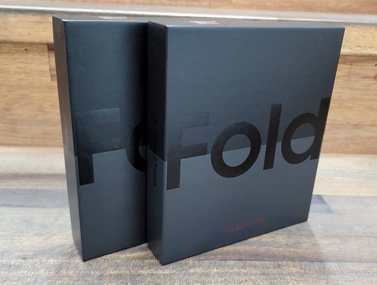 gdgdshop's tweet photo. Samsung Galaxy Z Fold4 韓国版🔥
Web限定Color:バーガンディー🌈

世界最速フライングゲット⚡⚡

昨日の標準カラーに続いて、本日8/22に入手🔥
（WorldWide販売日は26日予定）

ケースサイドの文字もバーガンディー❗
当社からご購入いただいた方には、本日、日本に向けて発送させて頂きます🥰 https://t.co/dtQODW2K1u
