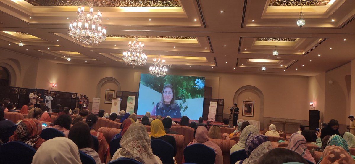 ShadBegum's tweet photo. Dream big and work for it with honesty and dedication. 

Pakistani women are resilient and I truly believe in their potential. 

- #MajorGeneralNigarJohar

#KP #WomenConference 
#WomenVoicesPakistan #women 

@1st_kp @Cowater_Intl @GIZPakistan @RukhshandaNaz @WomenVoices_Pak https://t.co/4BAWpbvWWd