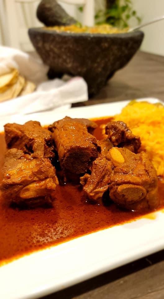 DivinoJ3's tweet photo. 🌶COSTILLAS EN CHILE GUAJILLO🌶 arroz rojo, tortillas a mano y salsa hecha en molcajete. 🍅Si quieres ver como las prepare paso a paso aquí les dejo el video🍅

https://t.co/9pLRYF1aJj

 #costillas #costillasenchileguajillo #salsa #arrozrojo #tortillasamano https://t.co/qyPgPl0OFI