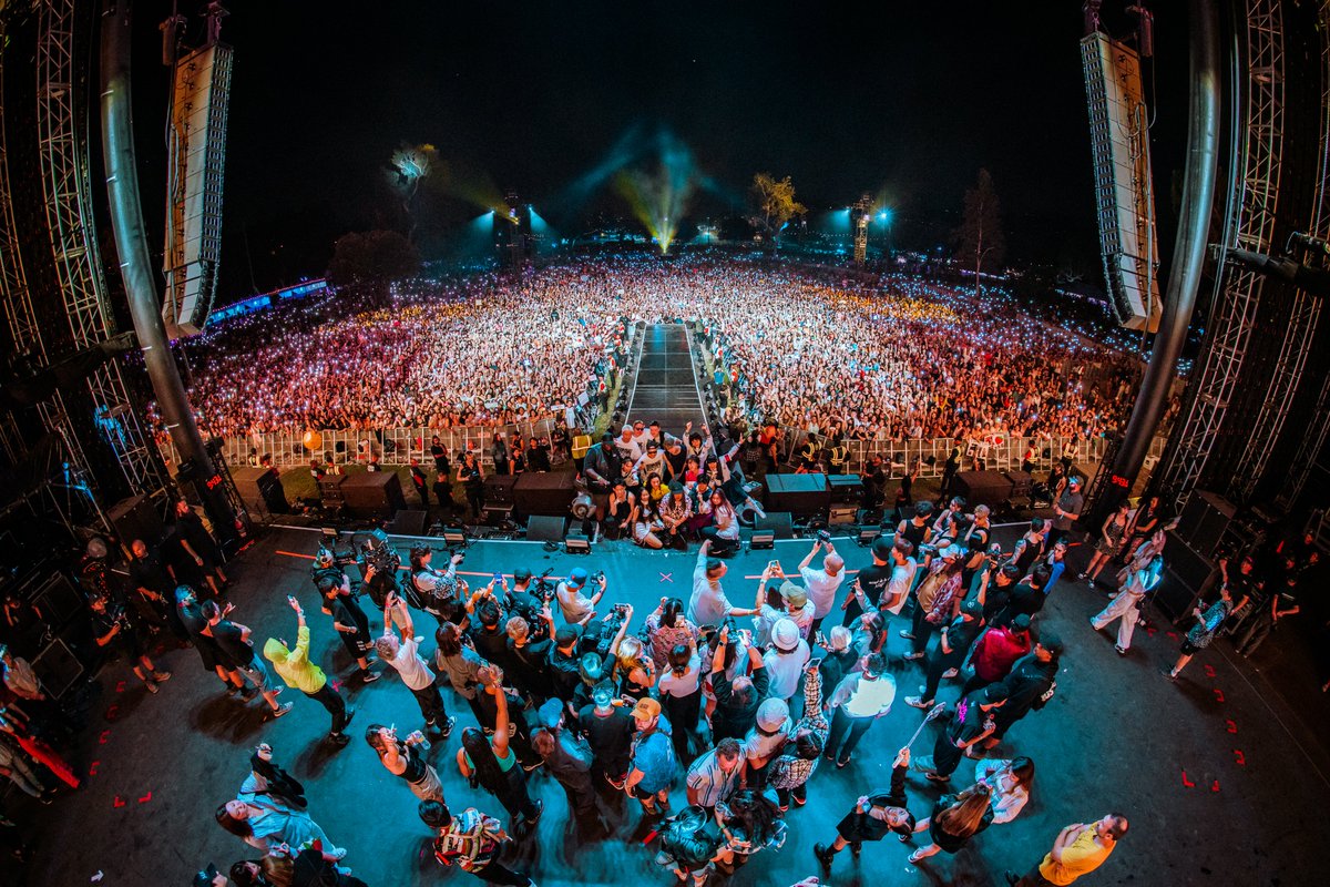 ALWAYS RISING LA 

#headintheclouds #HITCLA 

📷: <a href="/AI_VISUALS/">AIVISUALS</a>