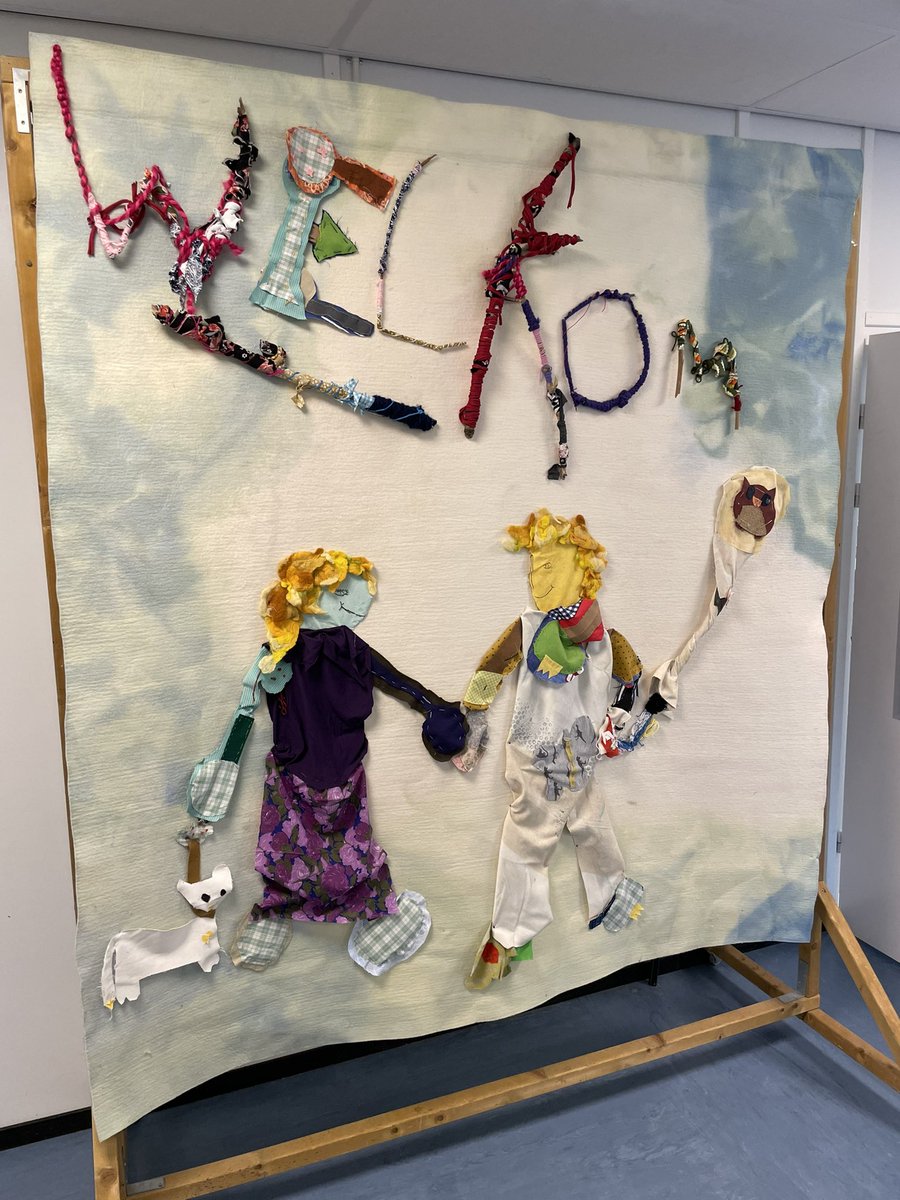 Feestelijke opening tijdelijk gebouw <a href="/schatkaart_/">Schatkaart</a> <a href="/OctantNL/">Octant</a>! Prachtige locatie, aan de Sportlaan, naast BSO Wombat van SkippyPepijn. Complimenten aan het team van de school en <a href="/PijnackerNootdp/">Pijnacker-Nootdorp</a> voor het resultaat. Opening door directeur Sanne van Gulik en wethouder @PHennevanger