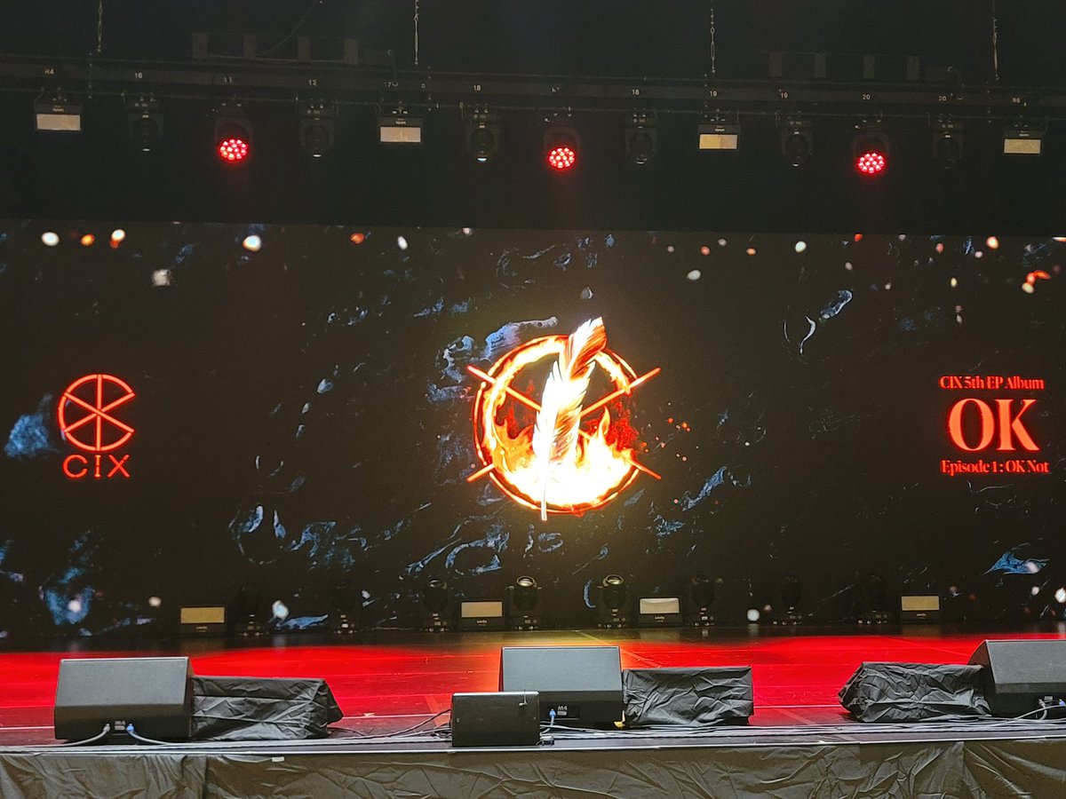 kvibe_yonhap's tweet photo. Hey guys!! โค๏ธ K-odyssey has arrived at boy group #CIXโs media showcase for their fifth mini album โOK Episode 1: OK Notโ #OKNot, and the show case is going to begin in 15 minutes
Stay tuned for more details!!
#CIX #CompleteinX #BX #Seunghyun #Yonghee #Baejinyouong #Hyunsuk https://t.co/6bmJWarMsT