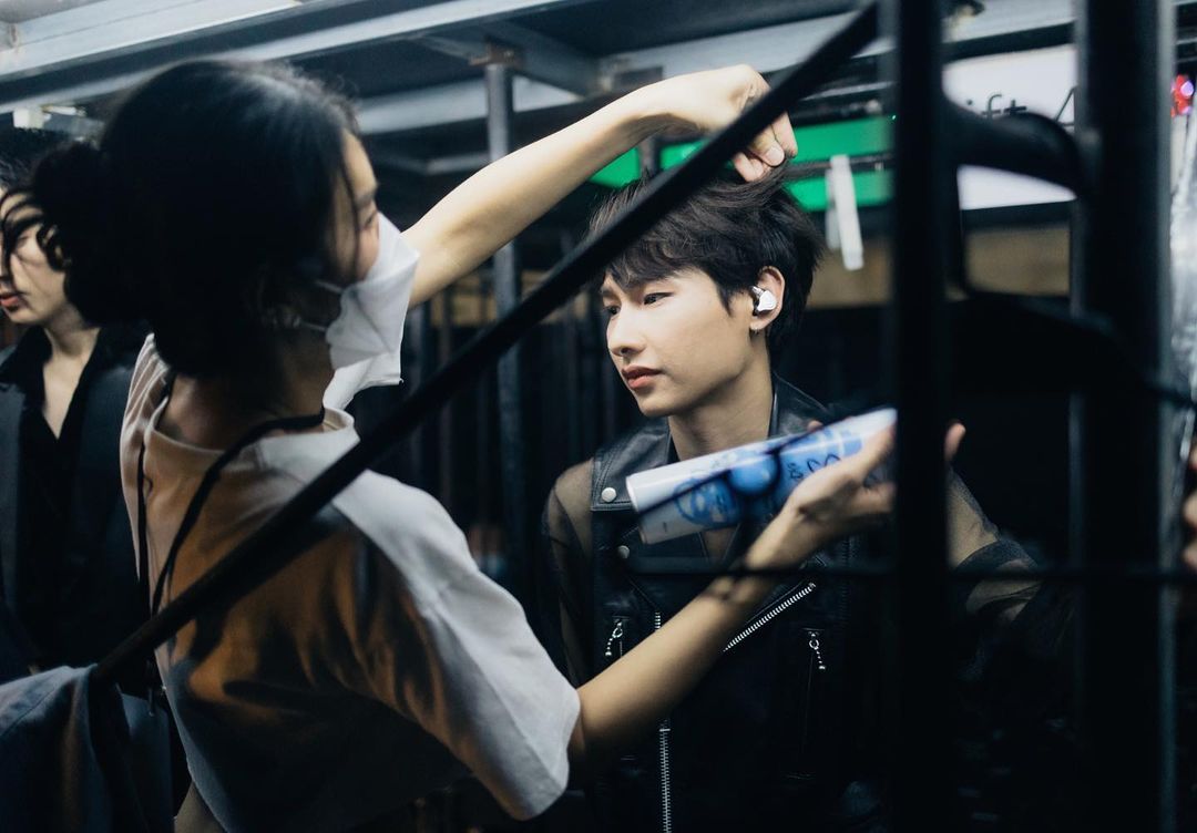 AlwaysBeWithOG's tweet photo. [Instagram Update] 220822 ploy_sukwasa Update with Gun : อยากให้น้องแต่งลุคนี้อีก🖤

@AtthaphanP
#LOLFanFest2022 #กันอรรถพันธ์ https://t.co/xDpUbzRhBz