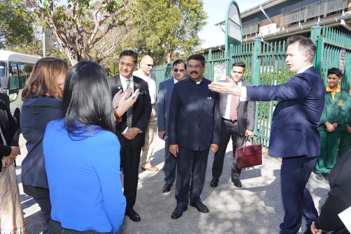 Glad to be joined by Minister <a href="/smitchellmlc/">Sarah Mitchell</a>, Ms. <a href="/SallySitou/">Sally Sitou MP</a> and Ms. <a href="/mserafim1/">Maria Serafim</a> during my visit to Homebush West Public School in the New South Wales state. 

Got insights on school excellence frameworks and best practices in universalising early childhood education in NSW.