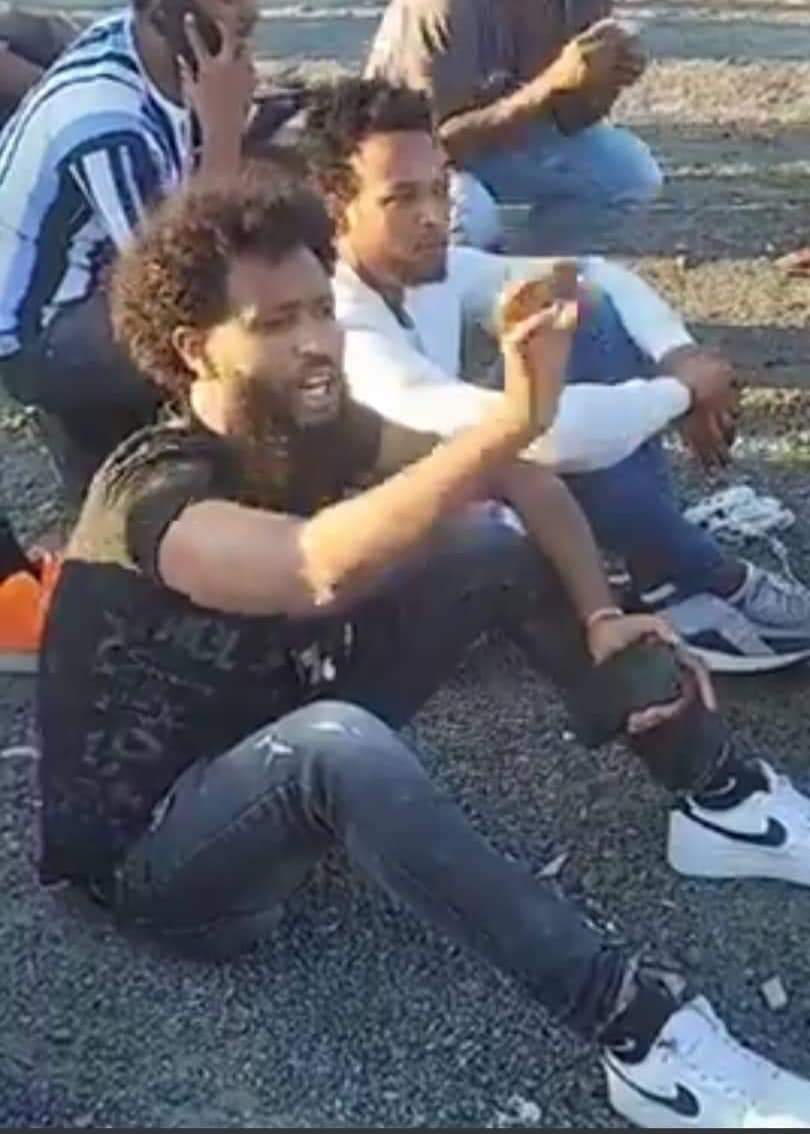 Fecadu2's tweet photo. #Eritrea ጃንዳ ወያነ ኣብ ልዕሊ ቆልዓ ሰበይቲ ብዝፈጸመቶ ገበን፡ ናይ ዝኸፈለቶ ዋጋ ክብደት ካብ ኣእምሮኣ ዘይሃሰሰ ናይ ቀረባ ተዘክሮ'ዩ ከም ወያነተመሳሳሊ ገበን ኣብ ልዕሊ ኤርትራዊ ዝፍጽም ውልቀ ሰብ ይኹን ጉጅለ ይንዋሕ ይሕጸር ናይ ኢዱ ክረክብዩ https://t.co/oDOoPzsGy0