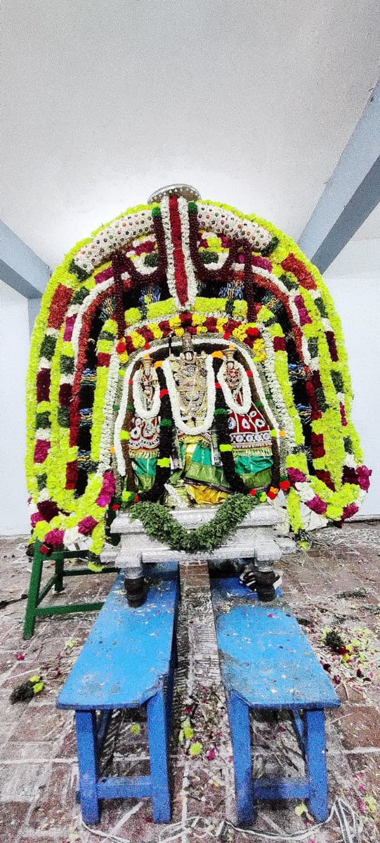 varagurtemple's tweet photo. Evening purapadu 
#varagur #uriyadi @fourvees91 @IyapsB @senthil_kumar16 @ethirajadasan @SethuramAnanth2 https://t.co/RwoqRX4pnD