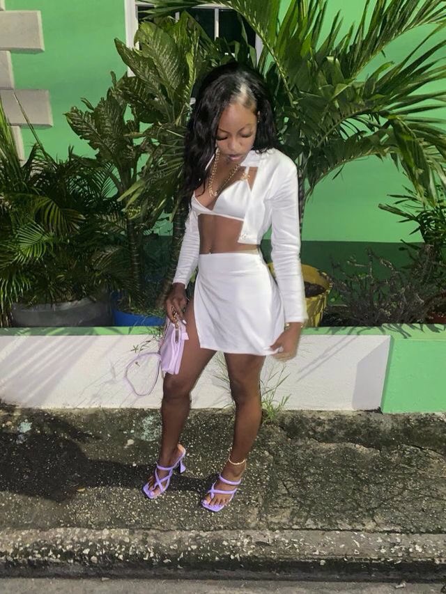 BadGal_KyG's tweet photo. Real G , I Don’t Come To Play 😈
#skillibeng #brrRrp #shenseea #shenyeng https://t.co/tpNNgkfytL