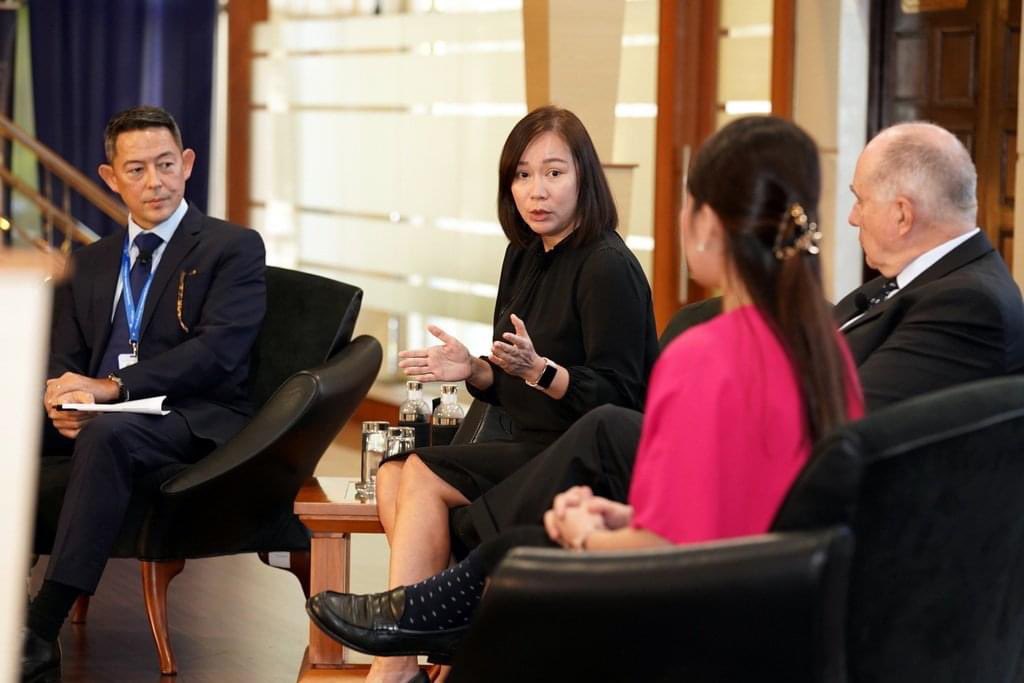 BursaMalaysia's tweet photo. The Exchange recently launched the 3rd #PLCT Programme Guidebook entitled “Strengthening Stakeholder Management &amp; Investor Relations”. 

The Guidebook 3 covers eﬀective stakeholder management, investor relations &amp; crisis communications when engaging with the many- [1/3] https://t.co/CEUY2P1hYq