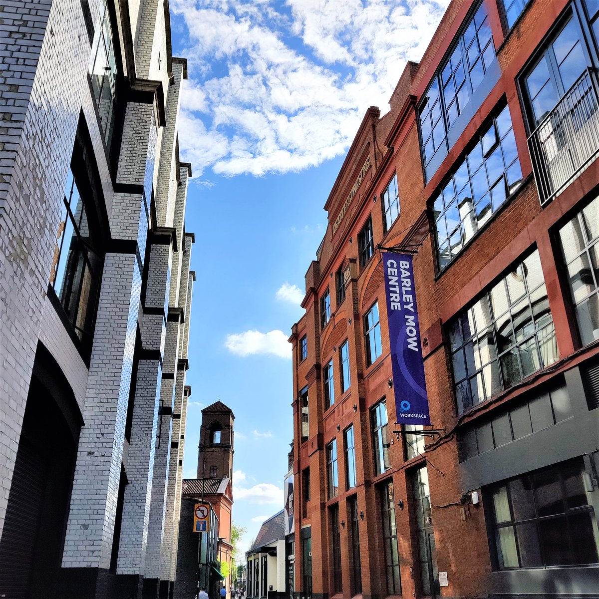 We have a new home! Now located in the very swanky Barley Mow Centre in Chiswick. Still offering walk in valuations every Tuesday and Thursday 10-4. Drop in and say hi!

#Antiques #auction #London