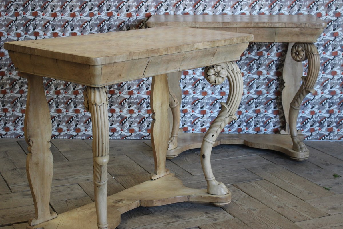 BrownriggUK's tweet photo. Good Pair of 19th Cent Italian Bleached Walnut Console Tables

https://t.co/LrvIFOaklg

#consoletable #antiqueconsoletable #walnutfurniture #pairoftables #antique #furniture https://t.co/fBeb6dmSaY
