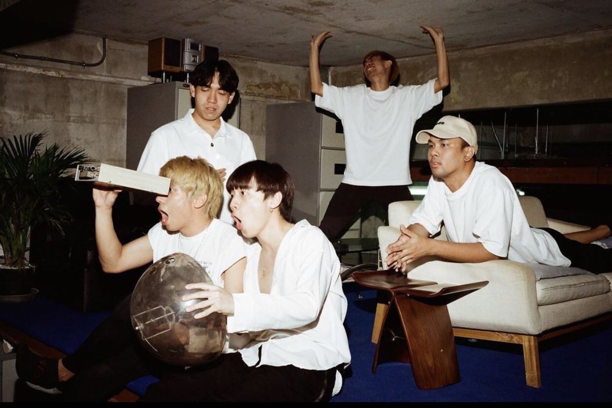 1ipoeiii's tweet photo. Forever🤍 #ทรีแมนดาวน์ที่มี5คนตลอดไป https://t.co/XLOi1Tng9f