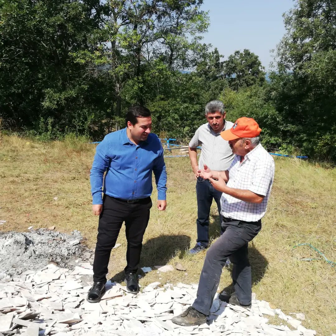 Pazaryeri011's tweet photo. Kaymakamımız Sayın Ferhat Altay, İlçemiz Dereköy Köyünde onarımı devam eden içme suyu deposunun çalışmalarını yerinde inceledi.
@Dr_KemalKzlkaya @ferhataltay25 @bilecikvaliligi https://t.co/bwt1Mr6e6x