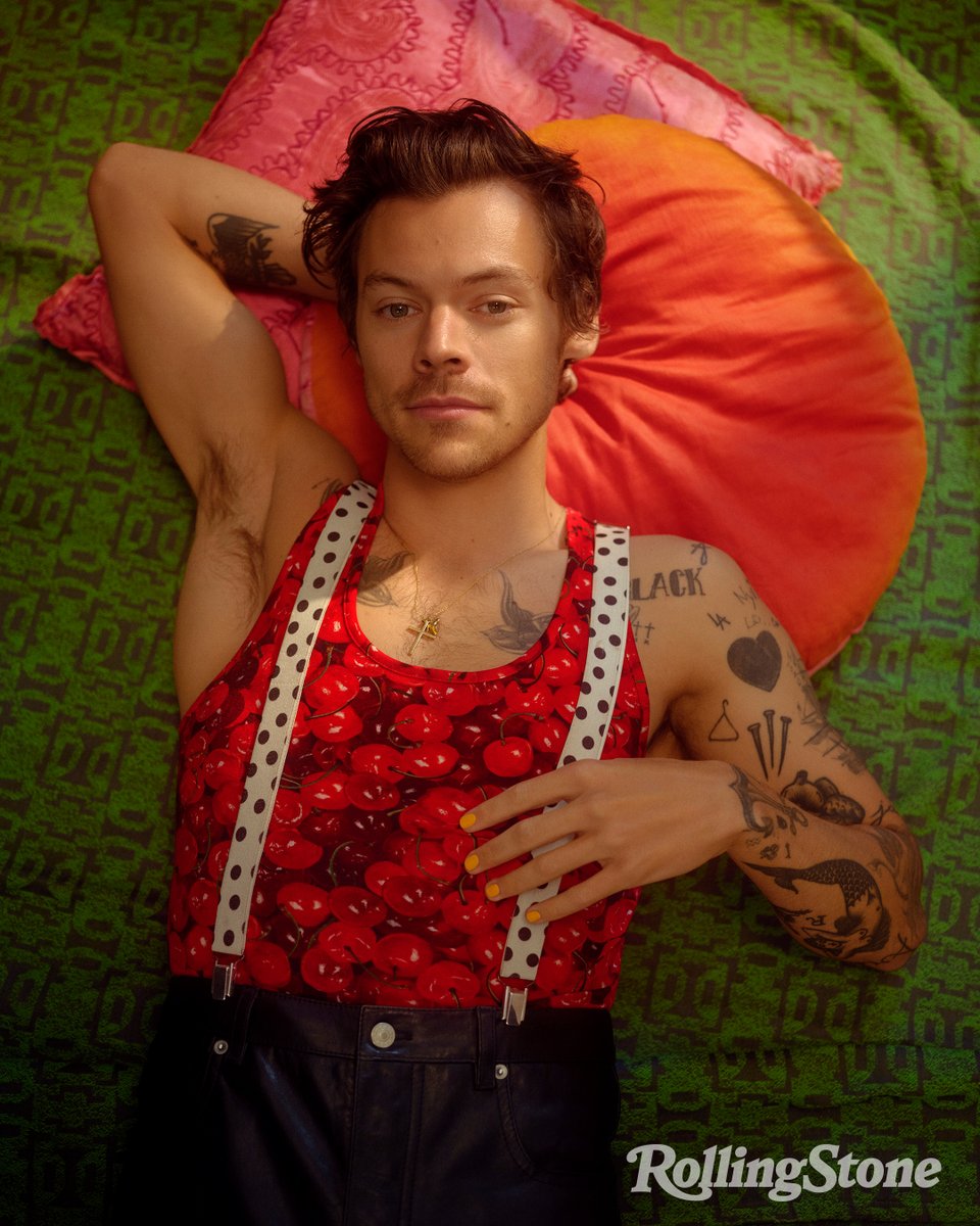 RollingStoneUK's tweet photo. “Everyone, including myself, has your own journey with figuring out sexuality and getting more comfortable with it” - @Harry_Styles https://t.co/z5NXLA6GBh