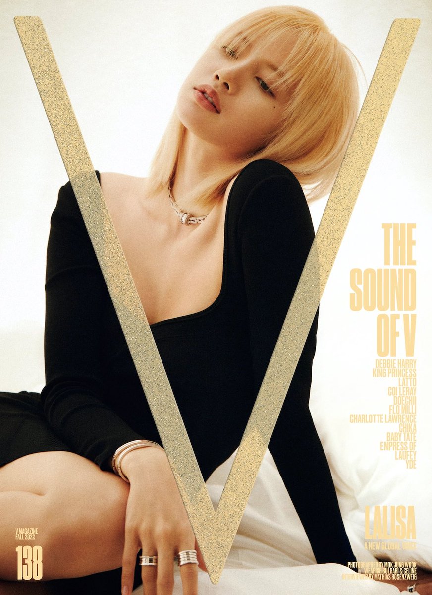 IAMFASHlON's tweet photo. Lisa on V Magazine’s V138 Fall Issue.

Photographed by Mok Jungwook. https://t.co/Uu7eohnt33