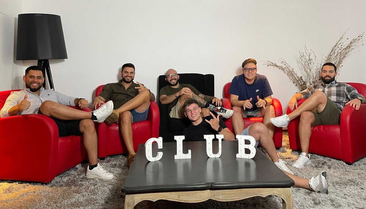 anlipodcast's tweet photo. Esto se va poniendo cada vez mejor 🎙🚀

#ANLI #Podcast https://t.co/H9lovCrlKI