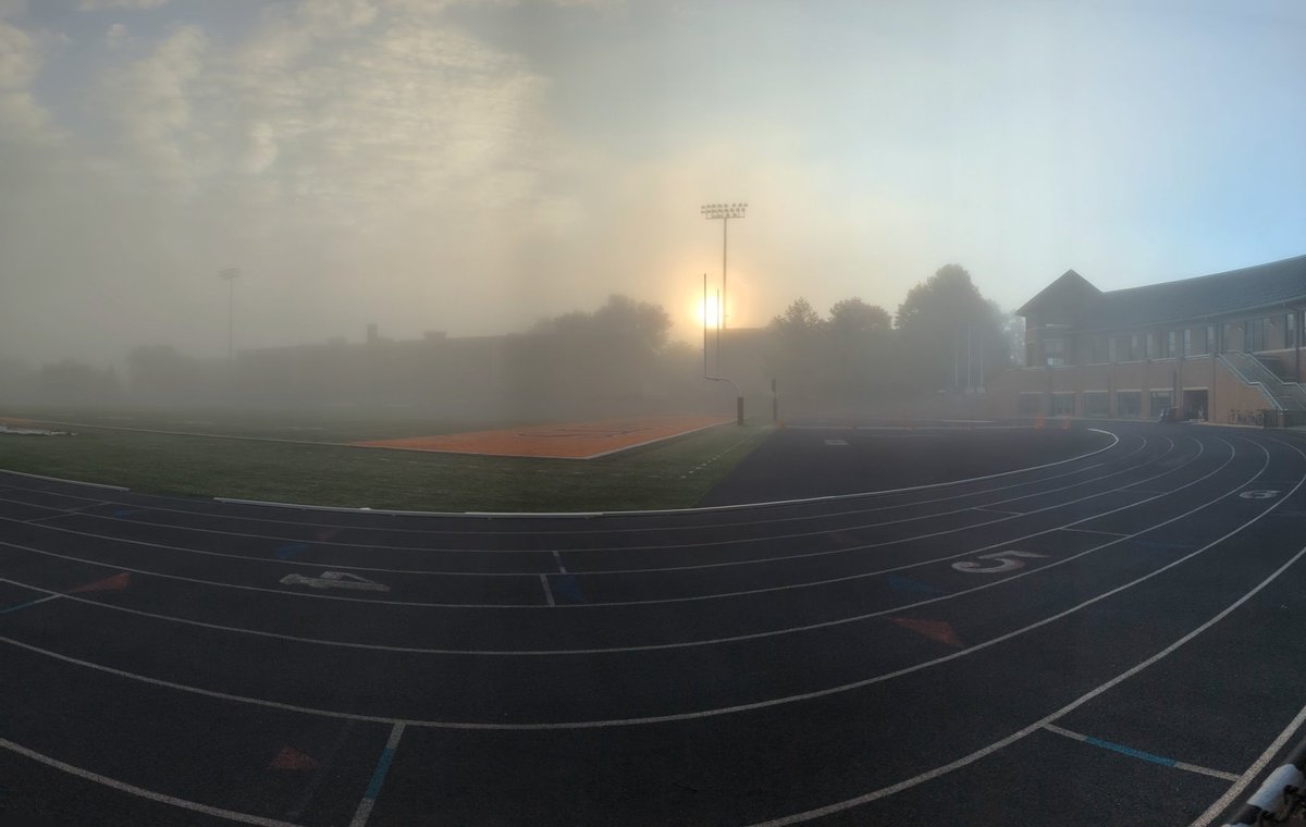 Clearing off the fog for another great day of preseason #riseandshine <a href="/WartburgKnights/">Wartburg Athletics</a>