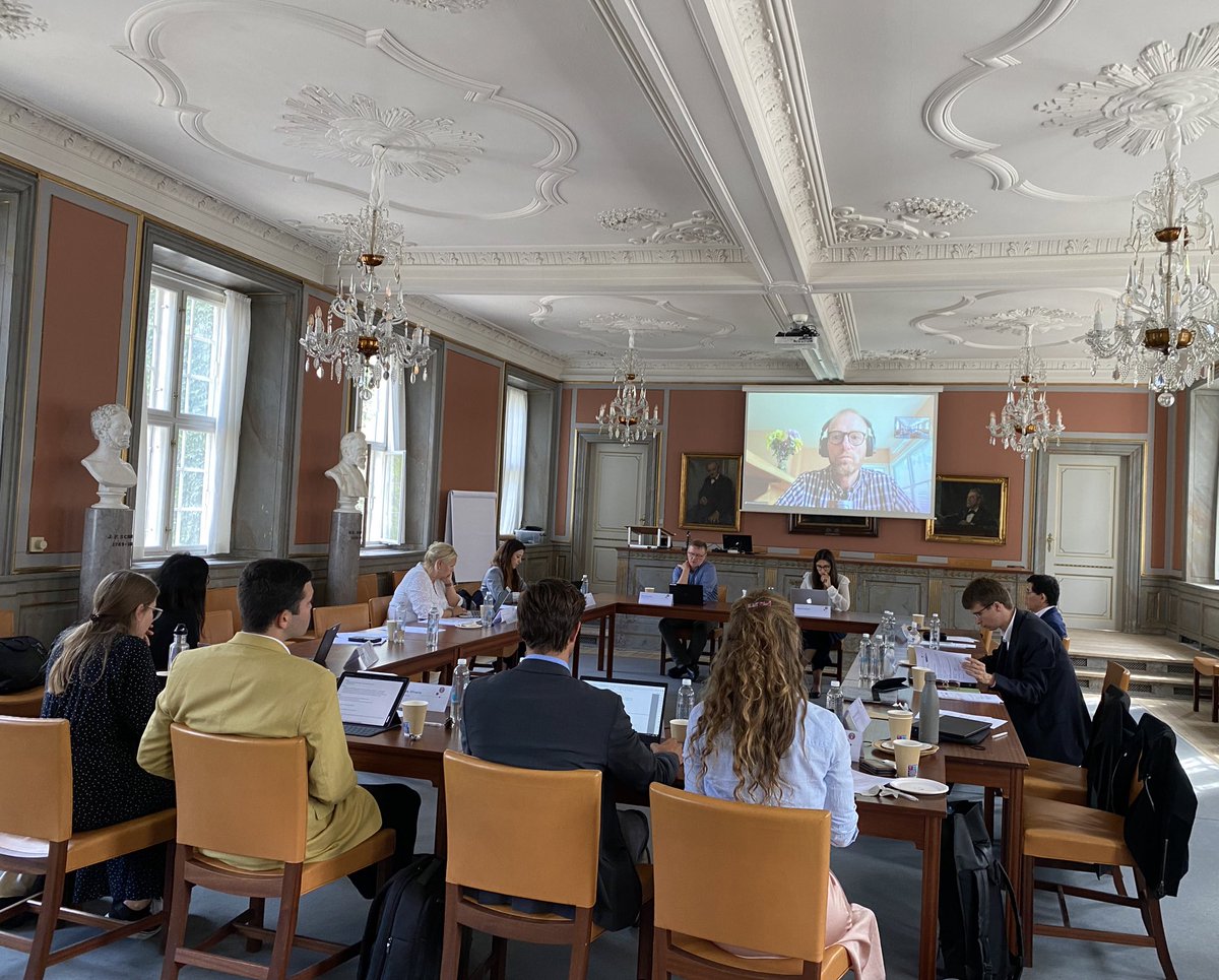 CILG (@CILG_UCPH) on Twitter photo 2022-08-22 12:14:43 Continuing our NeOGov workshop with a session on #BBNJ chaired by Prof. @TimoKoivurova from the @Arctic_Centre. 🌏 #climatechange #marineenvironment
@jura_ku @UiTNorgesarktis @WMUHQ Continuing our NeOGov workshop with a session on #BBNJ chaired by Prof. @TimoKoivurova from the @Arctic_Centre. 🌏 #climatechange #marineenvironment
@jura_ku @UiTNorgesarktis @WMUHQ