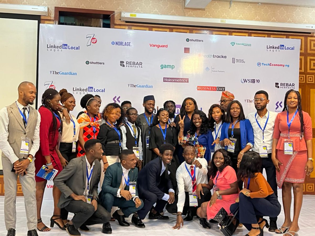 linkedinlocalag's tweet photo. Meet some of the volunteers for the #Linkedinlocallagos2022 🥳
Thank you for the time, work and efforts you put into making this event a success.
#linkedinlocallagos https://t.co/xg81ToiuoN