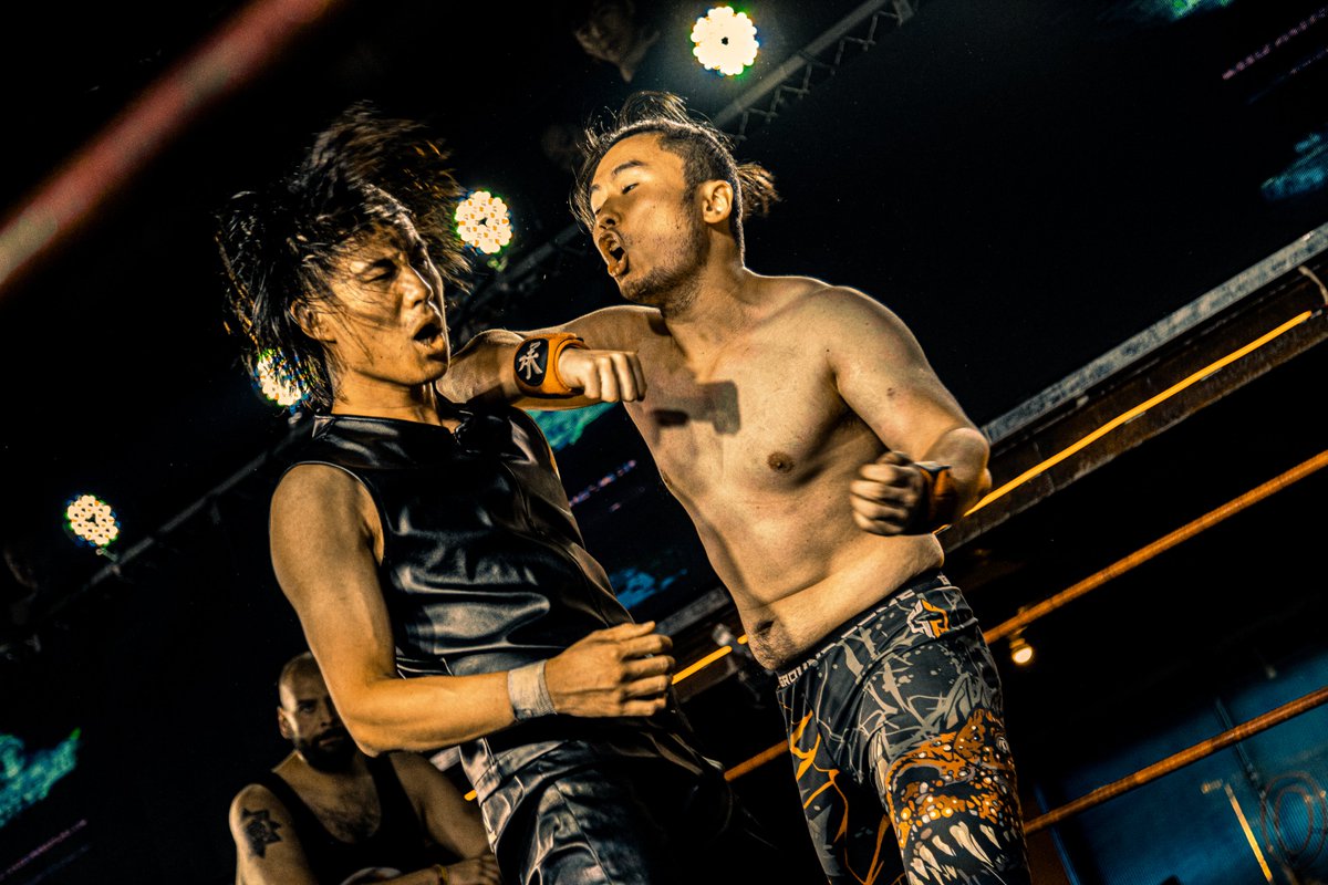 MKWwrestling's tweet photo. MKW Iconic Photo Series:

Fight! Fight! Fight!
This is the spirit of pro wrestling in China!
We will fight forever and together!

Come and Join our fight!

#MKWchina #China #prowrestling #midd https://t.co/PkudBLO1sc