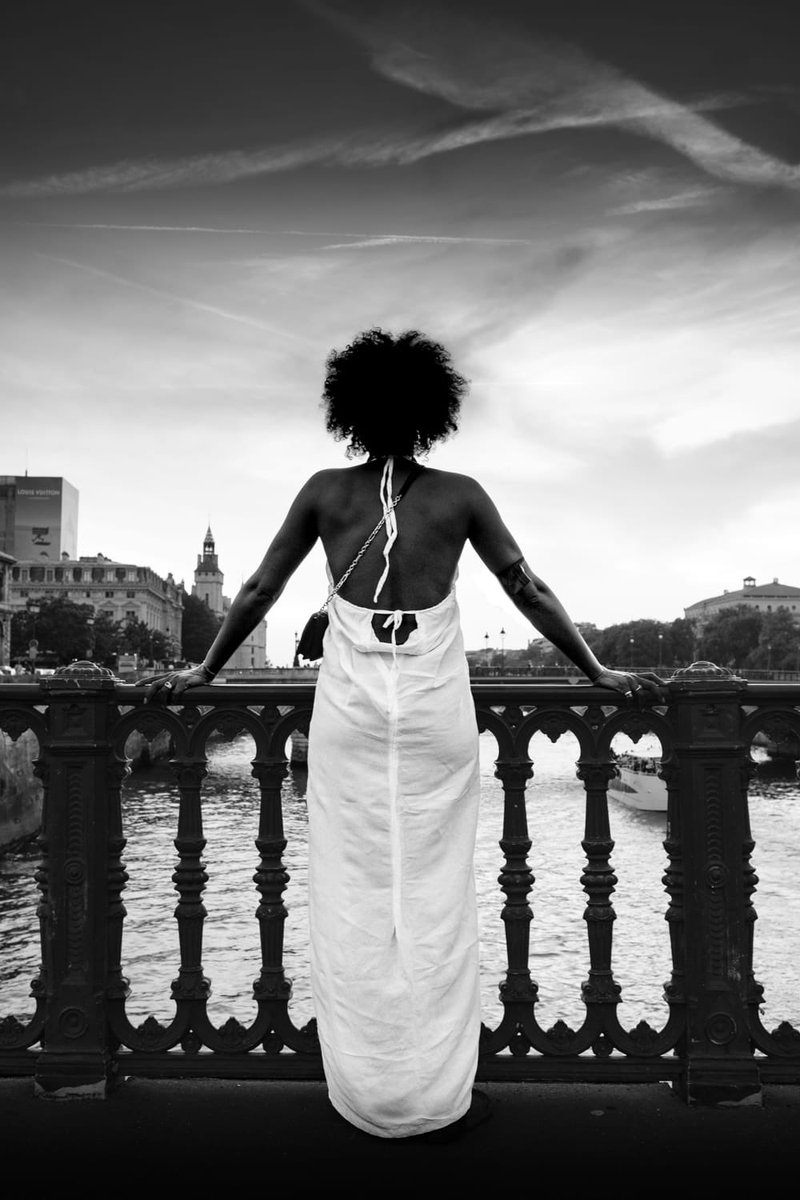 LiguereRd's tweet photo. The portrait of PARIS  @GlamourParis @lofficielparis #parisvuedunautreoeil #Paris #parisinlove #lifestyle #parisinlove #blackandwhitephotography #fotografie @fujixpassion https://t.co/I3GlzguXbE