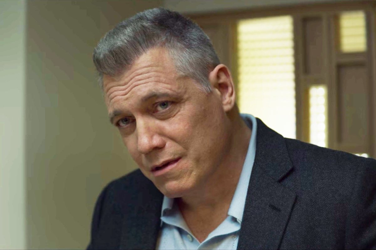 mancunianchild's tweet photo. The #Holdenford #Glare & the #BillTench #IWillFixIt look - Who doesn't miss these awesome @MINDHUNTER_ Actors? @netflix #davidfincher S3 (or a movie) PLZ! Or I will have to do a #GoFundMe & help out as @wally_scott007 says @HoltMcCallany @dailyjgroff https://t.co/Ce9vpgJYO5