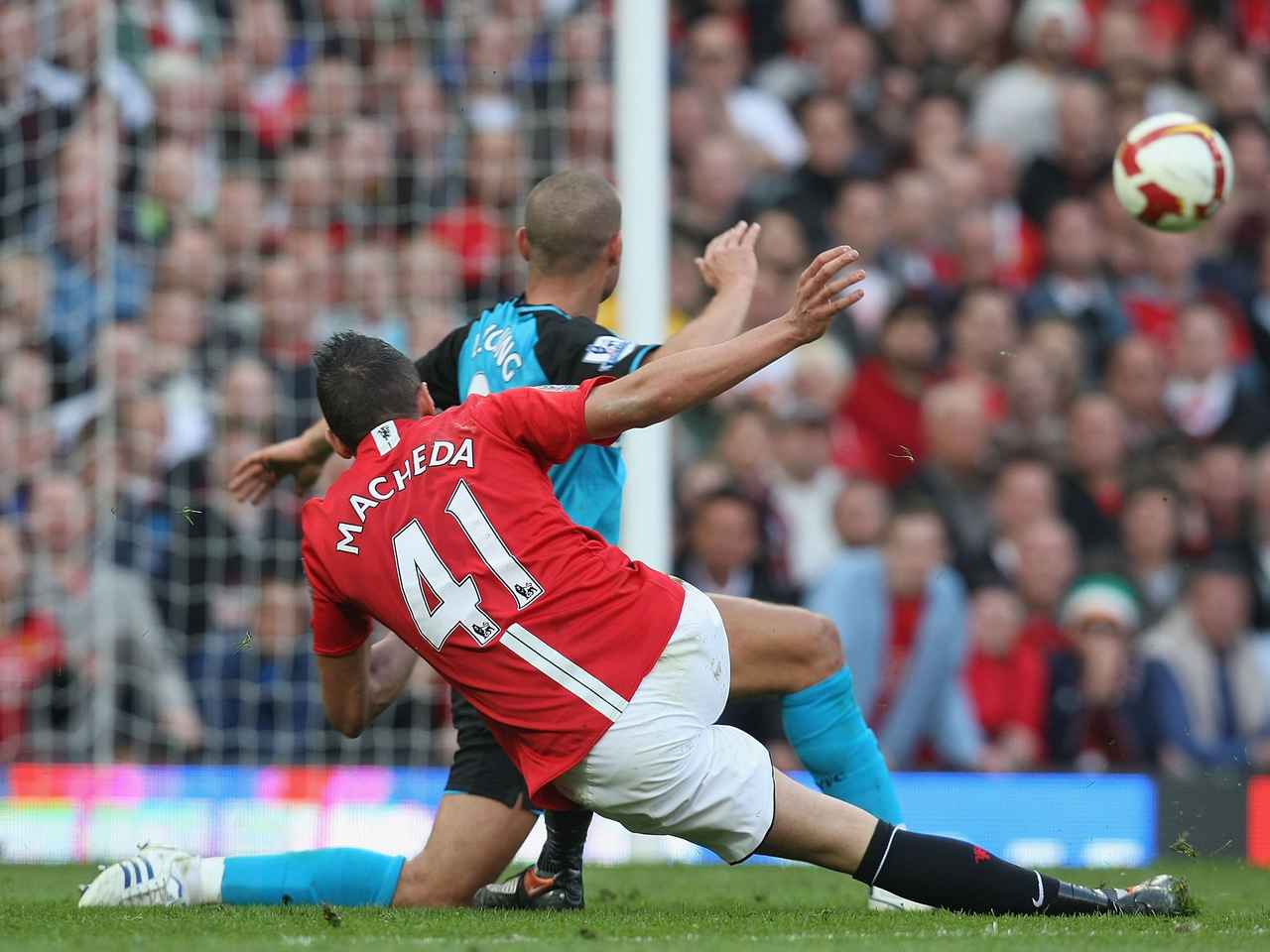 Happy Birthday Federico Macheda! Photos you can hear = 