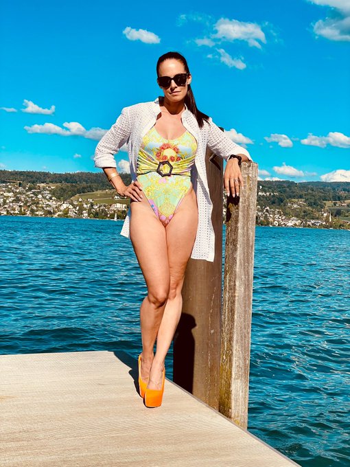 About yesterday&hellip;. ☀️🌴🥤🌴😈🖤 https://t.co/3EaSRFh7Zy<a href="/tag/relax"class="tags"><span>#relax</span></a><a href="/tag/joy"class="tags"><span>#joy</span></a><a href="/tag/celebration"class="tags"><span>#celebration</span></a><a href="/tag/bosslady"class="tags"><span>#bosslady</span></a><a href="/tag/holidayseason"class="tags"><span>#holidayseason</span></a>