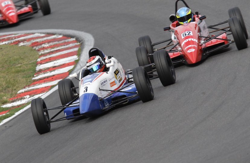 DEMPSEY DOMINANCE! <a href="/jdempseyracing/">Jordan Dempsey</a> and his @KevinMillsRace team moved a step closer to the 2022 title at <a href="/Brands_Hatch/">Brands Hatch</a> over the weekend- with two dominant wins and a calculated drive to second in the reverse grid third race! Full report coming soon. #FF1600 #IrishDriversAbroad
