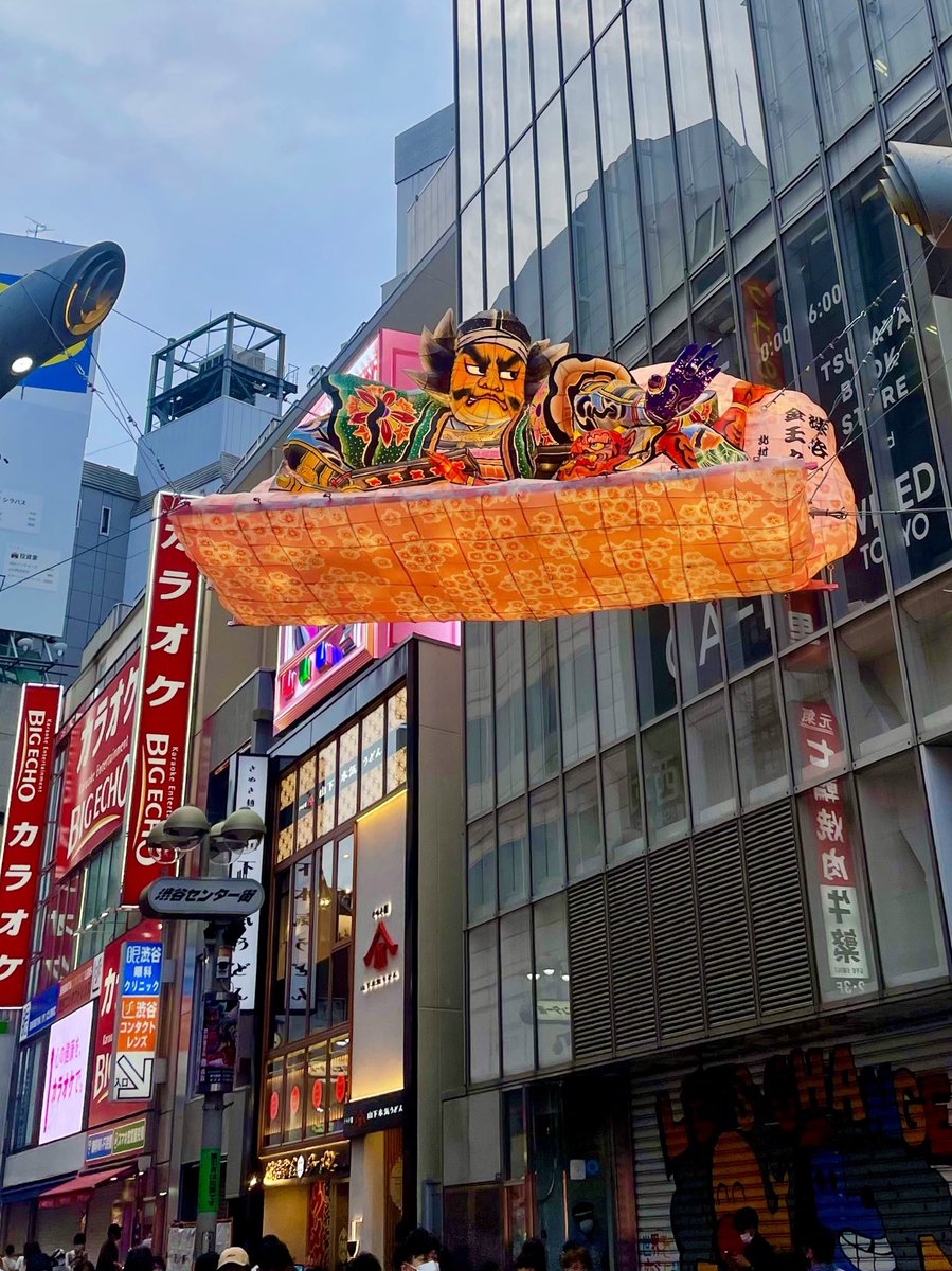 GabaJapan's tweet photo. In Shibuya you can see this beautiful float that looks like it’s right out of the Nebuta Matsuri in Aomori! https://t.co/gLGKWSFHtn