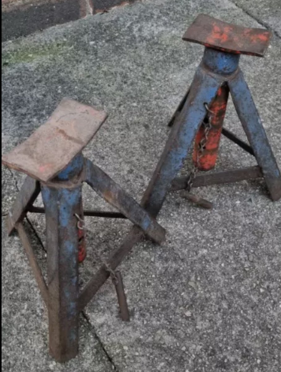 Emma Lovelace on Twitter "Spotted this trolley jack and axle stands on