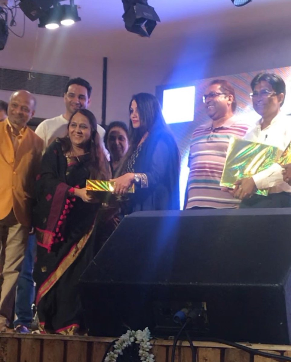 AadityaNohwar's tweet photo. Thank you for https://t.co/qnru488mDW (A Musical Development Social Society)Presents ….
inviting me Asa celebrity Guest..🙏🙏🙏.
Baghbaan (A Grand Musical Show)
Thanks @mrs.kirankamra mam
Producer @sapna_sirsatofficial ji
.
#bsfoundation #baghbaan #musical #show #event #noida https://t.co/q6u9sSuRsp