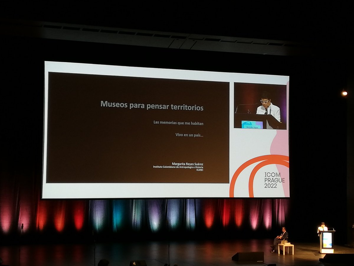 #ICOMPrague2022
Très intéressante intervention de Margarita Reyes Suarez qui rappelle combien les musées doivent trouver le bon équilibre entre s'adresser aux touristes et en même temps aux populations locales dont ils racontent l'histoire 👍