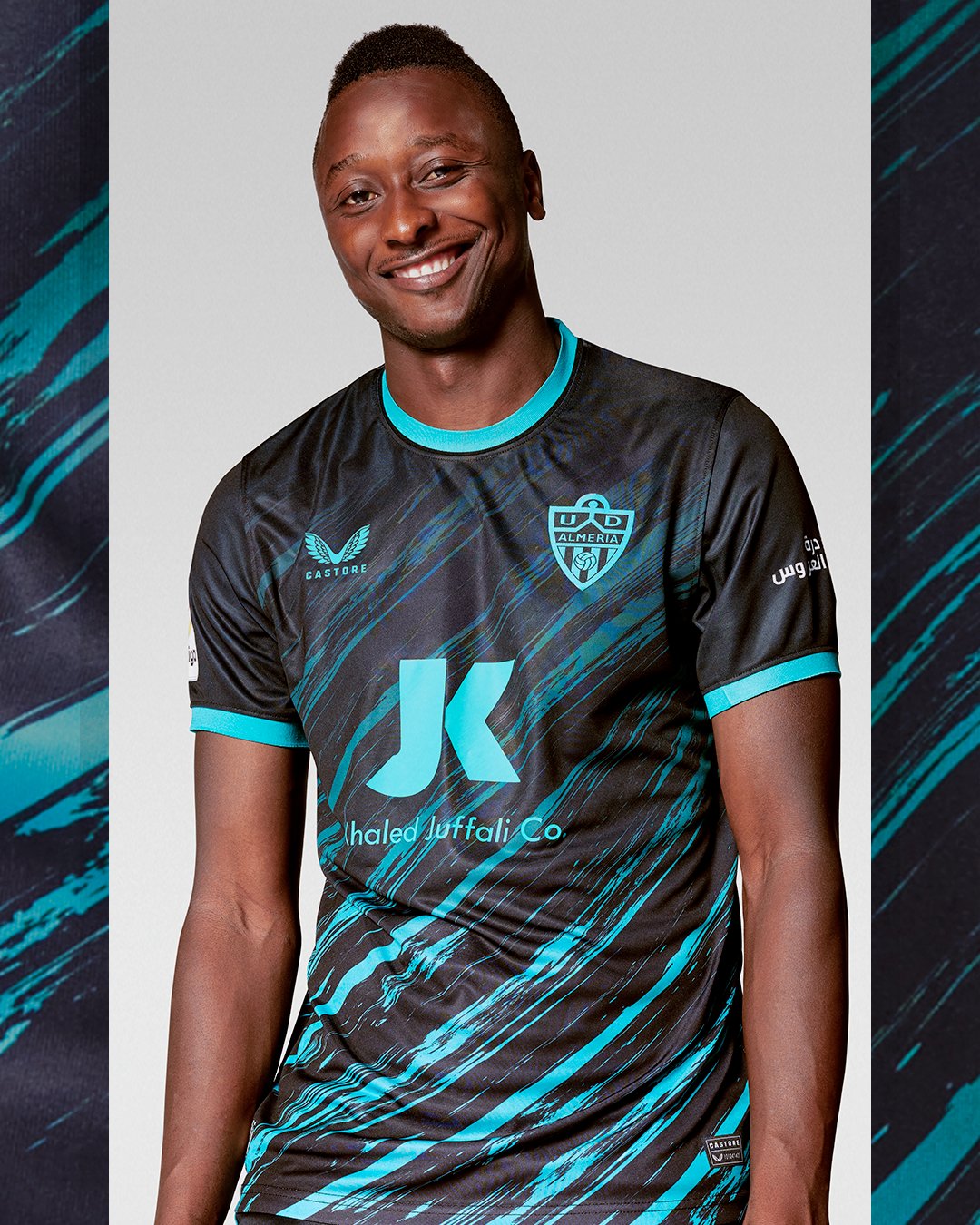 UD Almeria on X Estrenamos equipacion Hoy jugaremos por primera vez con nuestra camiseta negra y azul https t 1daU4QelXy Castore https t eWrQKcHODD X