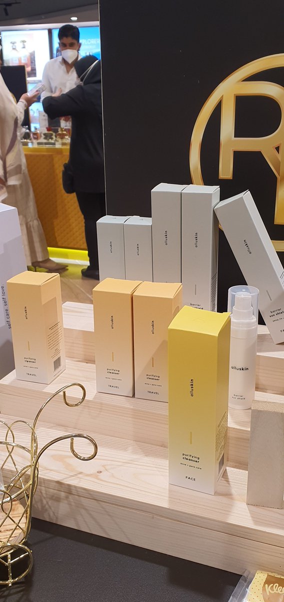 alluregenics's tweet photo. I'm here for Aeon x Alluskin Media Event. 

With love, looking forward to seeing even more and more great things from @alluskinhq @draensaari https://t.co/nNXBkvSBzP