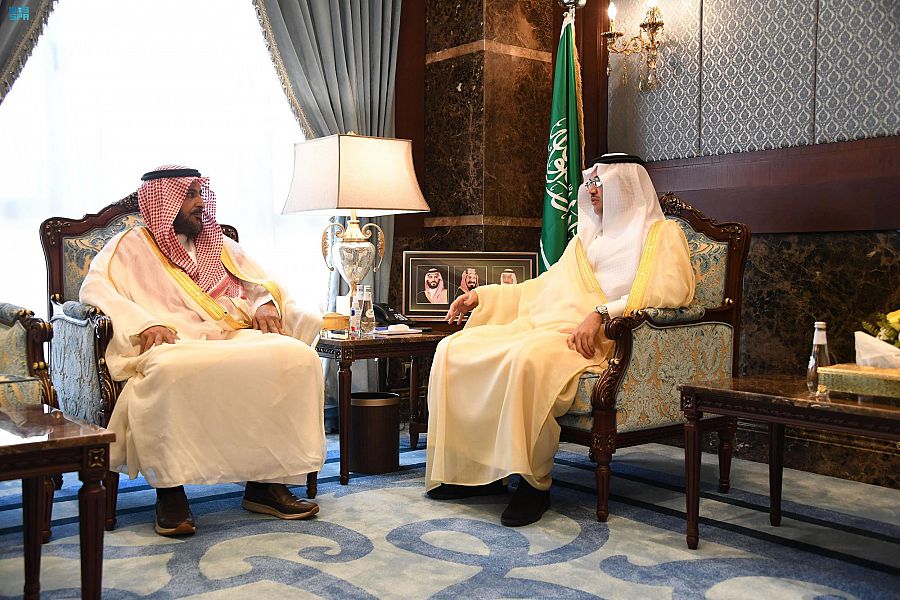 SPAregions's tweet photo. سمو محافظ الأحساء يستقبل رئيس القطاع الشرقي لشركة المياه الوطنية.
https://t.co/WDi8C4EJUm
#واس_عام https://t.co/jReimjatCO