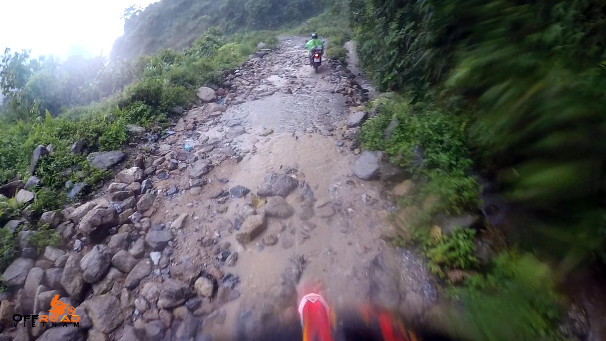vietnambikers1's tweet photo. The best advice with riding in the rain is to not do it at all but sometimes that is the only option. ๐คฃ
๐ป https://t.co/mE8MKZgqe8
#ridingintherain #exhilaratingexperience #partofthefun #vietnam #xuhuong2022 #motorbikeโ #tourโ #rentalโโ #hondaโ #XR250 #XR150L #CRF150โ #CRF250L https://t.co/xHne9HQYmd