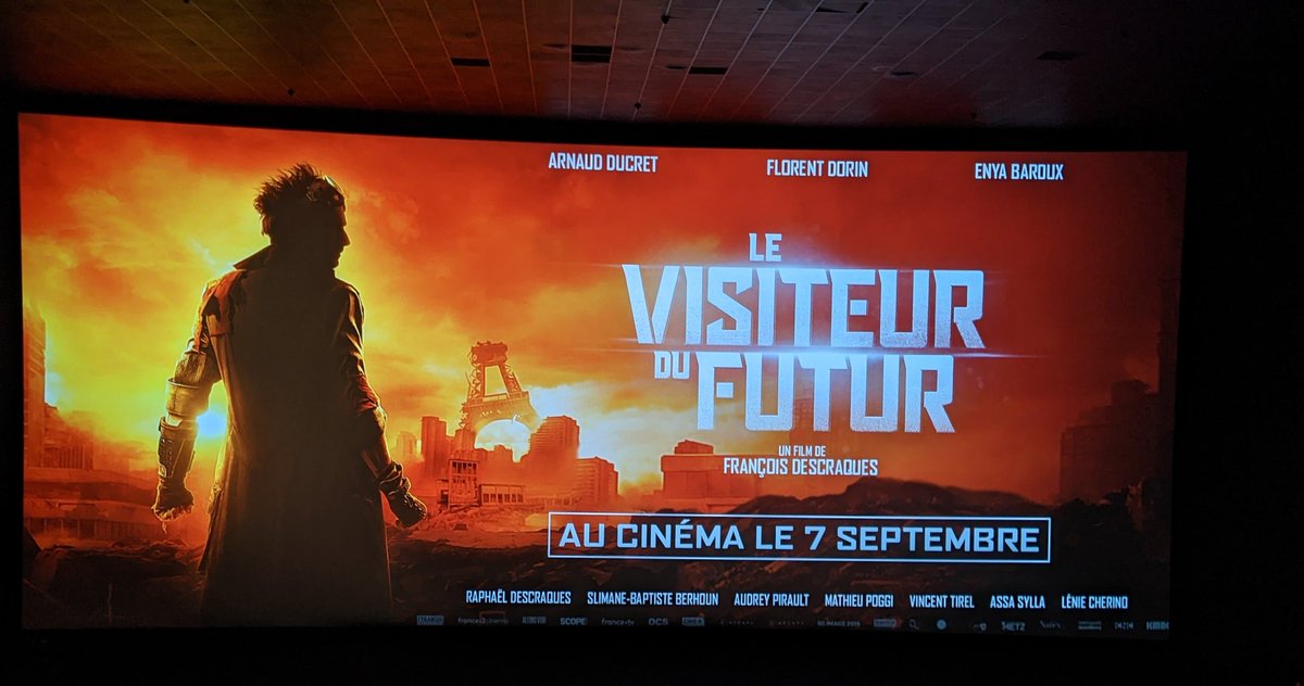 Av-première #LeVisiteurDuFuturLeFilm à Montpellier devant une salle complète et surtout conquise à la fin de la séance. Merci <a href="/F_Descraques/">François Descraques</a>, c'était pas évident de séduire les fans et ceux qui découvrent l'univers, mais c'est une réussite à 2022%. Allez-y sans hésitation 5 fois👍