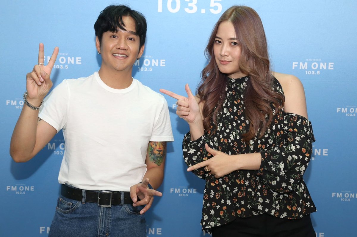 fmone1035's tweet photo. O-PAVEE ปล่อยซิงเกิลใหม่ตอกย้ำความเศร้าอย่างต่อเนื่อง “ช่วยไปรักคนนั้นที” พร้อมกลิ่นอายของเพลงยุค 90 และเพลงนี้ยังได้ร่วมเล่นเปียโนเป็นครั้งแรกด้วย
#ช่วยไปรักคนนั้นที #Opavee #BoxxMusic #FMONExOpavee #FMONE1035 #ความสุขรวมไว้ในที่เดียว https://t.co/uR0S9Ida86