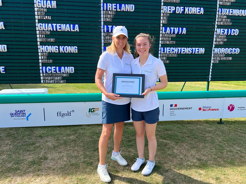 GolfIreland_'s tweet photo. The World Amateur Team Championship begins this week in Paris
June's #BridgestoneTours Player of the Month Beth Coulter was presented with her award this morning by Ireland captain Naoimh Quigg
Congrats Beth! https://t.co/FPvdWXoP7c