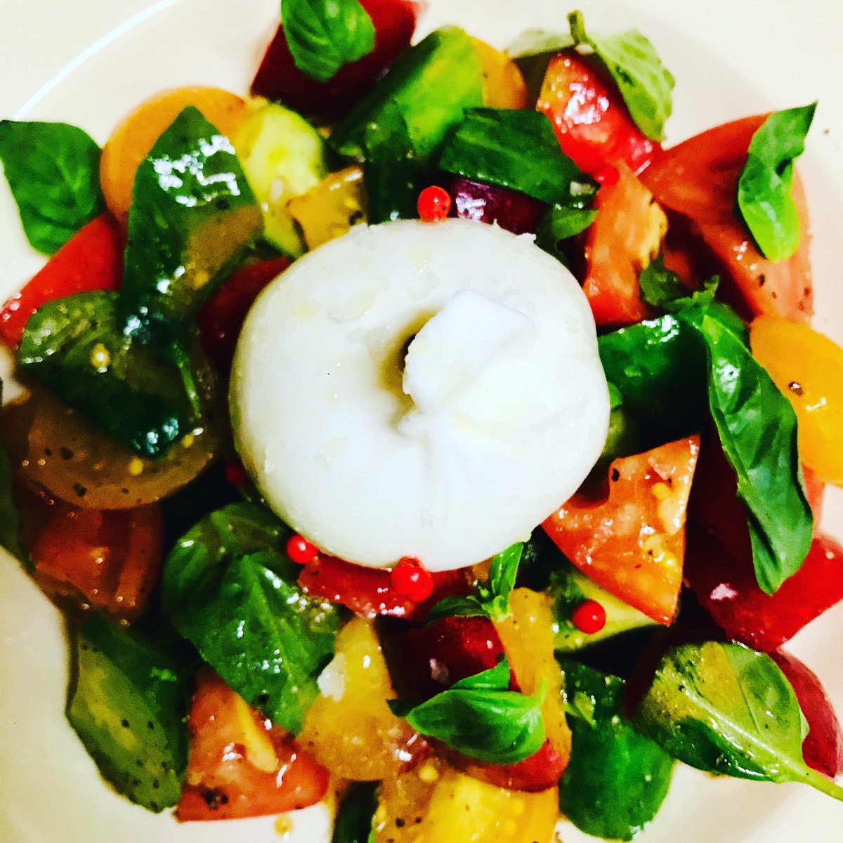 wineNadja's tweet image. ✔︎
夏よさらば。
恋の季節よ、Saravah❗️

Saudade…。

マンデーナジャ、19h00開幕-23h閉🥂
※今週は明日火曜日休みます。

#saudade #saravah #pierrebarouh 
#winebarnadja #nadjabarfood