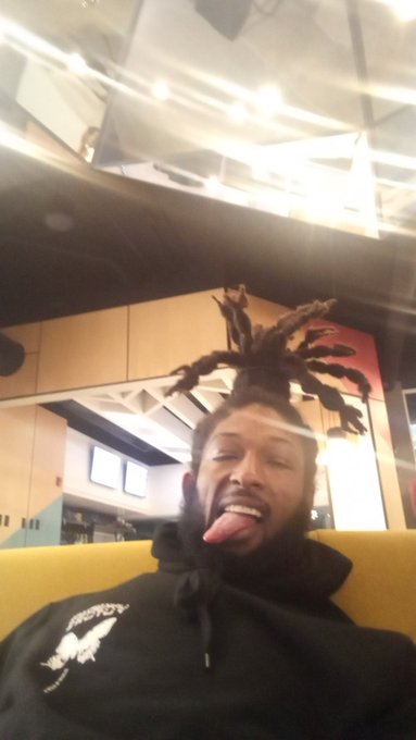 Posted at work 🤑 https://t.co/mqz9fdu1ml