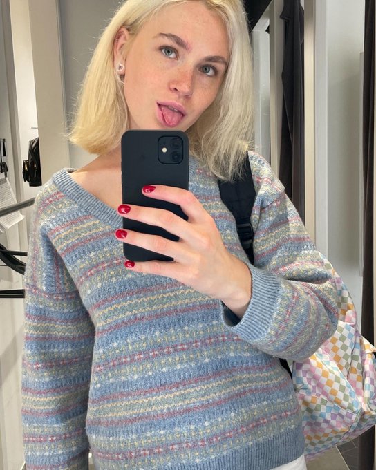 Lovely sweater ❤️😊#photoshoot #selfie #beauty #beautygirl #model #webmodel #cumming #camgirl #camgirllive<a href="/tag/photoshoot"class="tags">#photoshoot</a><a href="/tag/selfie"class="tags">#selfie</a><a href="/tag/beauty"class="tags">#beauty</a><a href="/tag/model"class="tags"><span>#model</span></a><a href="/tag/webmodel"class="tags"><span>#webmodel</span></a><a href="/tag/camgirl"class="tags"><span>#camgirl</span></a><a href="/tag/beautygirl"class="tags"><span>#beautygirl</span></a><a href="/tag/cumming"class="tags"><span>#cumming</span></a>