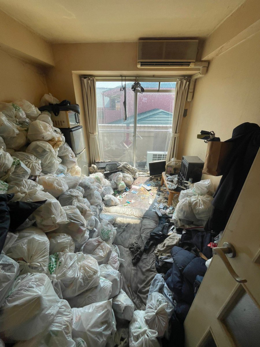 遺品整理(孤独死.自殺)が社会問題である。私達に出来ることは綺麗に